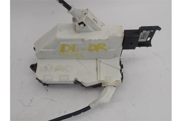 Recambio de cierre electromagnetico delantero derecho para peugeot partner tepee 1.6 hdi referencia OEM IAM 828405 9836252580 