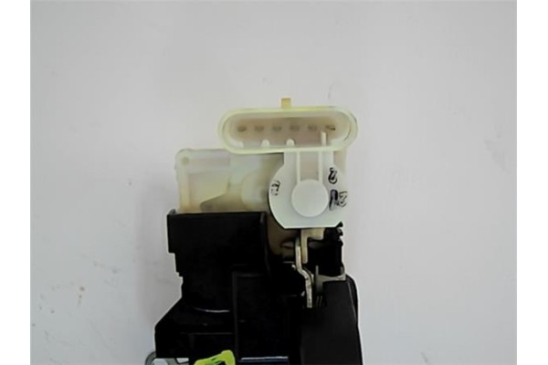 Recambio de cierre electromagnetico delantero izquierdo para alfa romeo 147 (190) 1.9 jtd distinctive referencia OEM IAM BP52587
