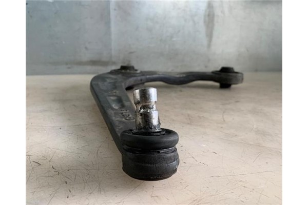 Recambio de brazo inferior delantero izquierdo para peugeot 206 1.4 i referencia OEM IAM 3520G8 EST158000600 3521C8 , PEUGEOT | 