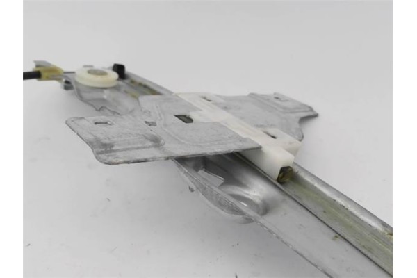 Recambio de elevalunas manual trasero izquierdo para peugeot 2008 1.2 access referencia OEM IAM 9673153980  