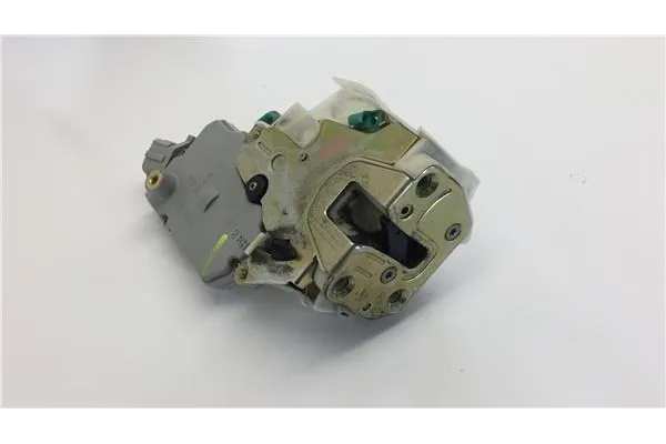 Recambio de cierre electromagnetico trasero derecho para nissan primera berlina (p11) 2.0 td referencia OEM IAM 8787945  