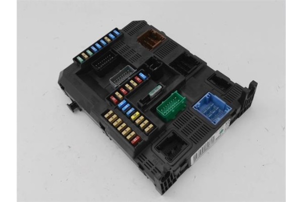 Recambio de caja fusibles/rele para peugeot 2008 1.2 access referencia OEM IAM 9819850080 1617304880 