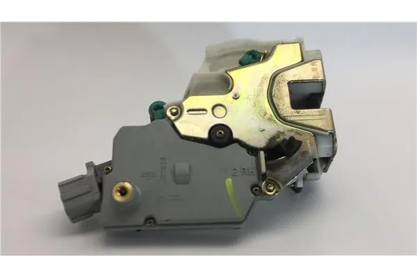Recambio de cierre electromagnetico trasero derecho para nissan primera berlina (p11) 2.0 td referencia OEM IAM 8787945  