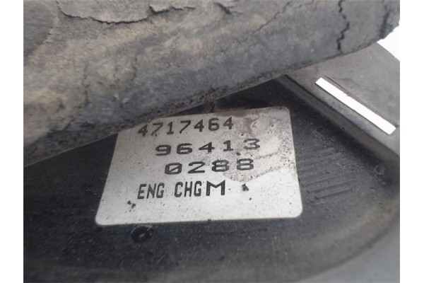 Recambio de retrovisor electrico derecho para chrysler voyager gs referencia OEM IAM 4717464  