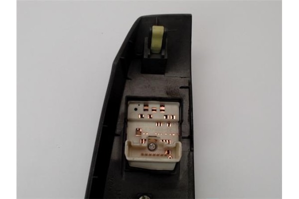 Recambio de mando elevalunas delantero izquierdo para toyota prius (nhw20) híbrido basis referencia OEM IAM (84820-47050)  