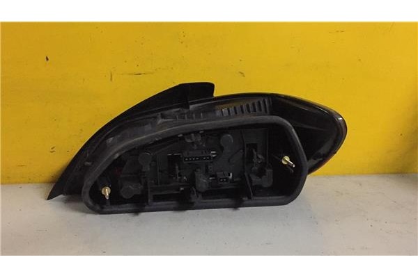 Recambio de piloto trasero izquierdo para peugeot 406 berlina (s1/s2) 1.9 sldt referencia OEM IAM 2255G  