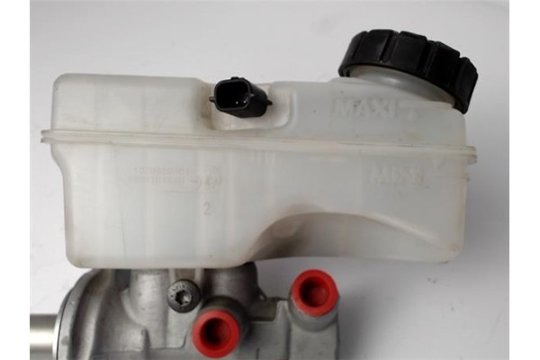 Recambio de bomba freno para renault clio iv 0.9 limited referencia OEM IAM 460111938R  