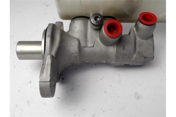 Recambio de bomba freno para renault clio iv 0.9 limited referencia OEM IAM 460111938R  