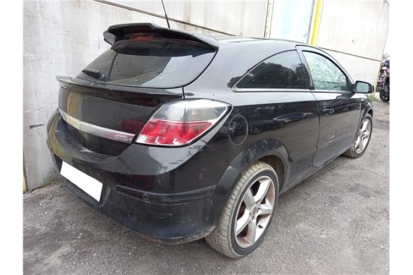 opel astra h gtc (2004) del año 