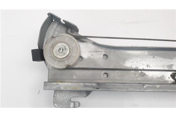 Recambio de mecanismo elevalunas trasero derecho para citroen c4 berlina referencia OEM IAM 0130822238  