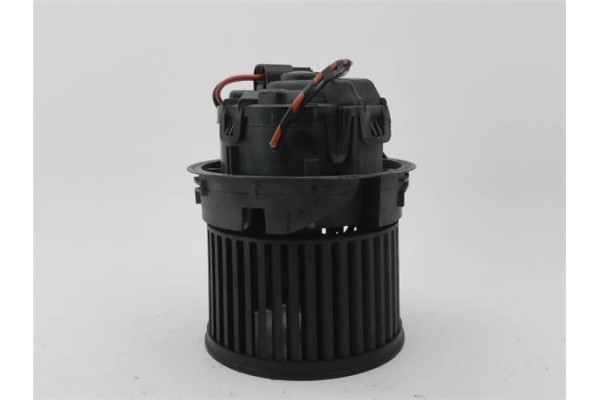 Recambio de motor calefaccion para peugeot 2008 1.2 access referencia OEM IAM 1608182080  