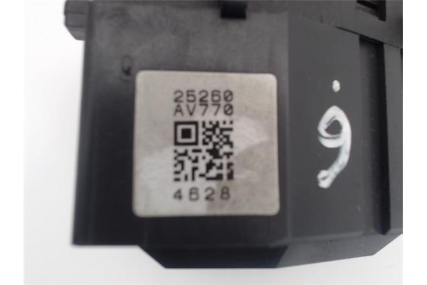 Recambio de mando de luces para nissan terrano ii (r20) referencia OEM IAM 25260AV770  