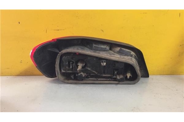 Recambio de piloto trasero derecho para peugeot 306 3/5 pt. / 4 pt. (s2) 1.4 boulebard referencia OEM IAM 2321D1  