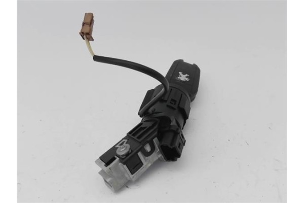 Recambio de clausor para peugeot 2008 1.2 access referencia OEM IAM 1608504380 1608682880 