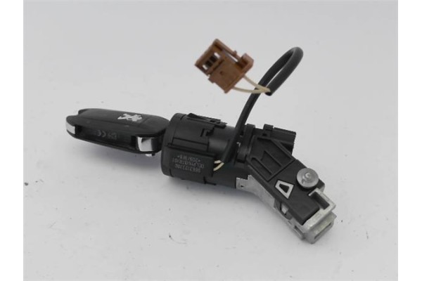 Recambio de clausor para peugeot 2008 1.2 access referencia OEM IAM 1608504380 1608682880 