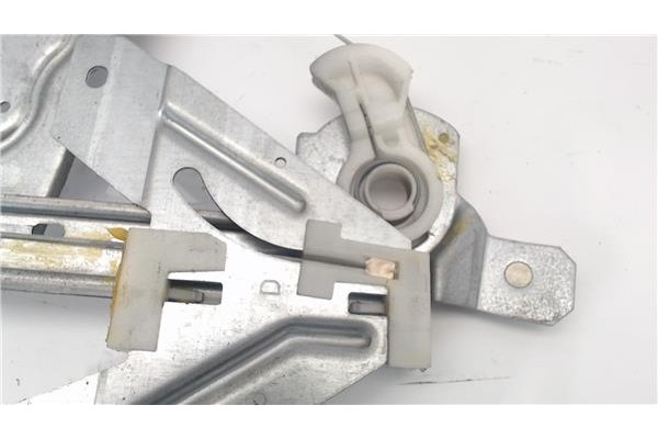 Recambio de mecanismo elevalunas trasero derecho para citroen xsara berlina referencia OEM IAM 400774T2  