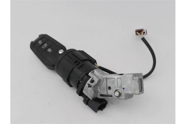 Recambio de clausor para peugeot 2008 1.2 access referencia OEM IAM 1608504380 1608682880 
