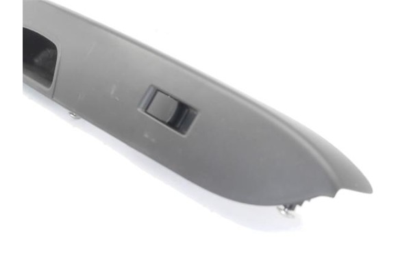 Recambio de mando elevalunas delantero derecho para fiat sedici (189) 1.9 jtd 8v 120 emotion referencia OEM IAM 71742593  