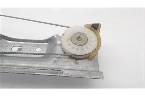 Recambio de mecanismo elevalunas trasero derecho para citroen c4 grand picasso referencia OEM IAM 135090221  
