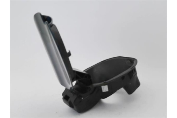 Recambio de tapa exterior combustible para peugeot 2008 1.2 access referencia OEM IAM 9818384480  