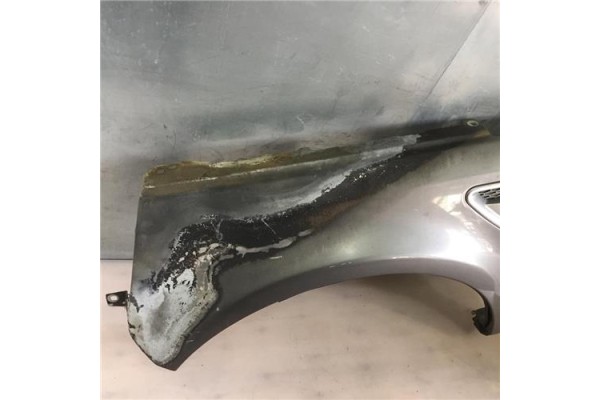 Recambio de aleta delantero izquierda para land rover freelander (lr2) 2.2 td4 referencia OEM IAM LR005868 L02328 