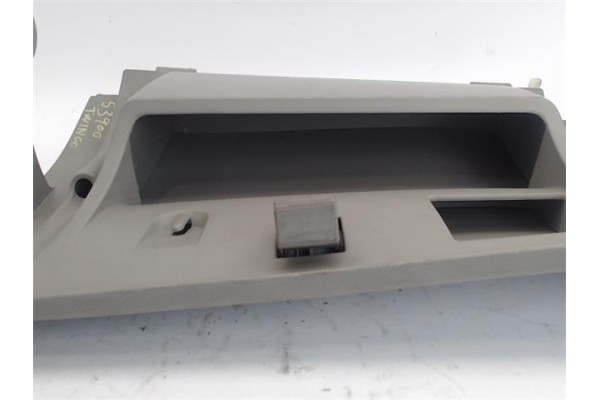 Recambio de guantera salpicadero para renault twingo (cn0_) 1.2 16v (cn0a) referencia OEM IAM 7701209421 7701210096 