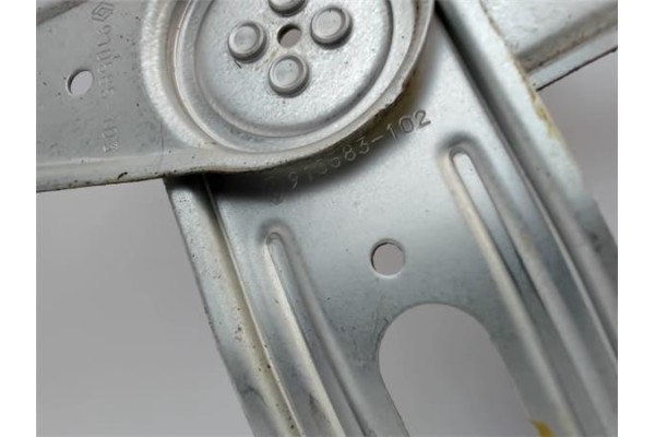 Recambio de mecanismo elevalunas trasero derecho para renault scenic iii (jz) referencia OEM IAM   