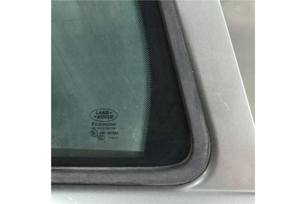 Recambio de puerta trasero izquierda para land rover freelander (lr2) 2.2 td4 referencia OEM IAM LR005852  