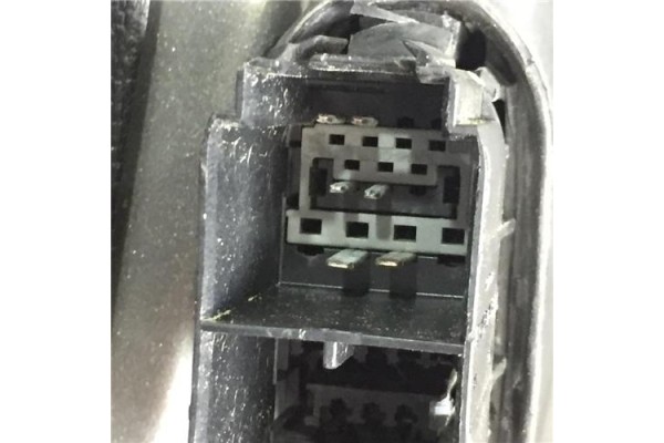 Recambio de puerta trasero izquierda para land rover freelander (lr2) 2.2 td4 referencia OEM IAM LR005852  
