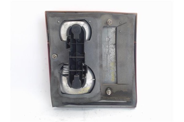 Recambio de piloto porton trasero izquierdo para ssangyong musso referencia OEM IAM 8360105202X  