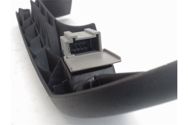 Recambio de mando elevalunas trasero derecho para audi a3 (8l) 1.6 ambiente referencia OEM IAM 8L4867372A  