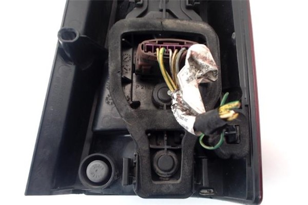 Recambio de piloto trasero izquierdo para peugeot partner (s1) 1.9 break referencia OEM IAM 9657977080  