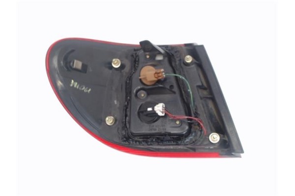 Recambio de piloto trasero derecho para nissan almera (n16/e) referencia OEM IAM   