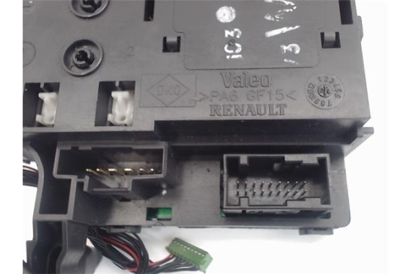 Recambio de mando limpiaparabrisas para renault scenic ii (jm) referencia OEM IAM 7701069597  