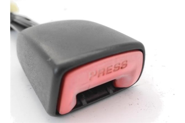Recambio de anclaje cinturon delantero izquierdo para fiat sedici (189) 1.9 jtd 8v 120 emotion referencia OEM IAM E034501 717509