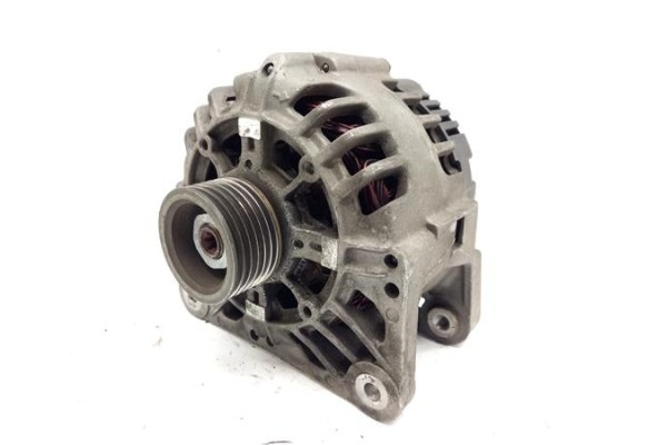 Recambio de alternador para renault laguna ii (bg0) 2.0 16v (bg00, bg0k, bg0p, bg0w) referencia OEM IAM 8200153710 2542639B 7711