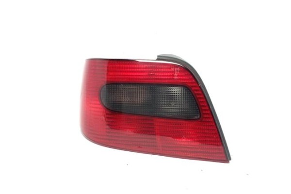 Recambio de piloto trasero izquierdo para citroen xsara berlina referencia OEM IAM   