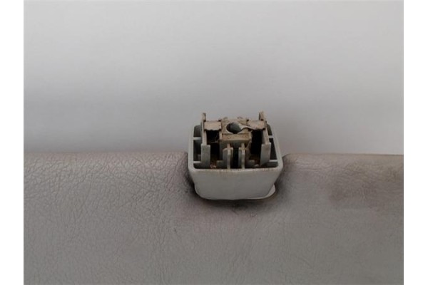 Recambio de parasol izquierdo para mercedes-benz vito furgón (639) 2.1 111cdi referencia OEM IAM A63981000107D86  