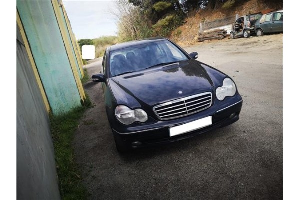 mercedes-benz clase c (bm 203) berlina del año 2003