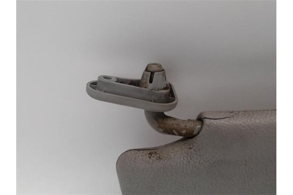 Recambio de parasol izquierdo para mercedes-benz vito furgón (639) 2.1 111cdi referencia OEM IAM A63981000107D86  
