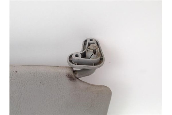 Recambio de parasol derecho para mercedes-benz vito furgón (639) 2.1 111cdi referencia OEM IAM A63981006107D86  