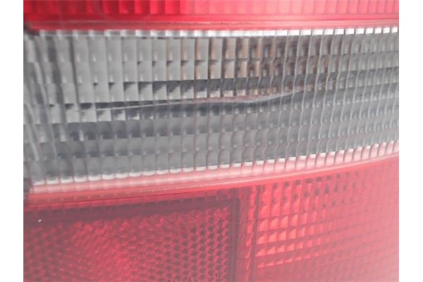 Recambio de piloto trasero derecho para honda accord berlina (cc/ce) referencia OEM IAM 236242  