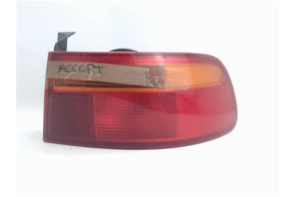 Recambio de piloto trasero derecho para honda accord berlina (cc/ce) referencia OEM IAM 236242  