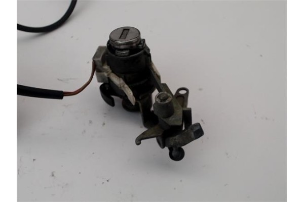 Recambio de maneta exterior porton para volkswagen golf iv berlina (1j1) 1.9 tdi referencia OEM IAM 1J6827565A  1J6827565B , AUD