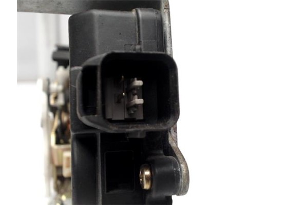 Recambio de cerradura puerta trasero izquierda para mitsubishi space wagon (n80/n90) 2.4 referencia OEM IAM 1015280110  