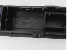 Recambio de conjunto interruptores para peugeot 2008 1.2 access referencia OEM IAM 9677059077 96750105ZD 