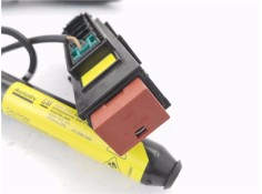 Recambio de anclaje cinturon delantero derecho para opel corsa c 1.7 dti referencia OEM IAM 197340 09114886 