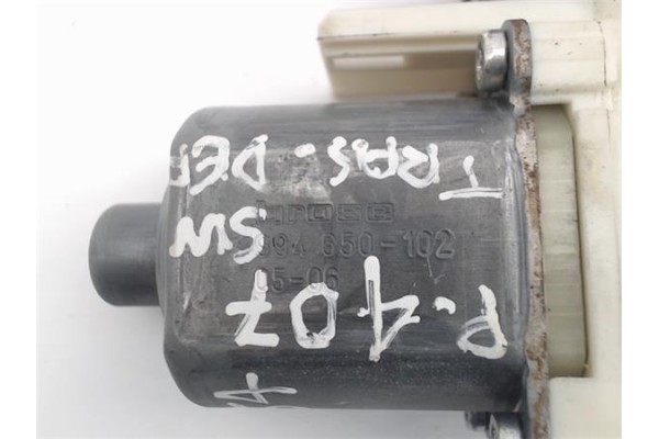 Recambio de motor elevalunas trasero derecho para peugeot 407 referencia OEM IAM (999066-103)  