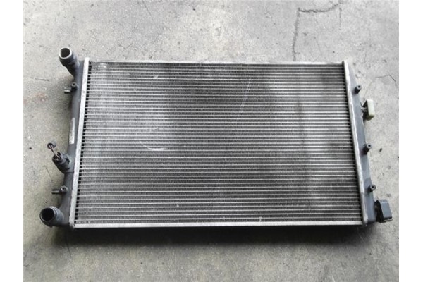 Recambio de radiador para seat cordoba berlina (6l2) 1.9 tdi referencia OEM IAM 6Q0121253R  