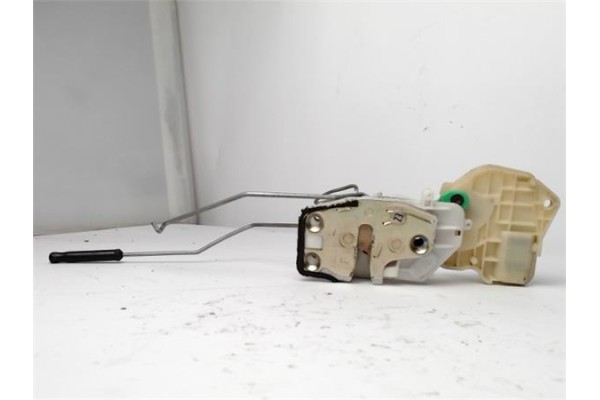 Recambio de cerradura puerta delantero derecha para honda jazz (gd1/5) 1.3 referencia OEM IAM 72110SAAG11  